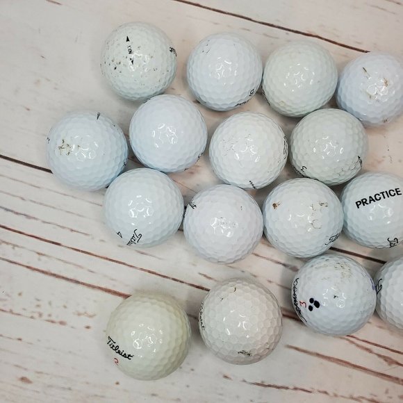 17 Titleist #1 #2 #3 #4 #8 & #22 Golf Balls Some Balls Are Dirty Some are Clean - Picture 10 of 12
